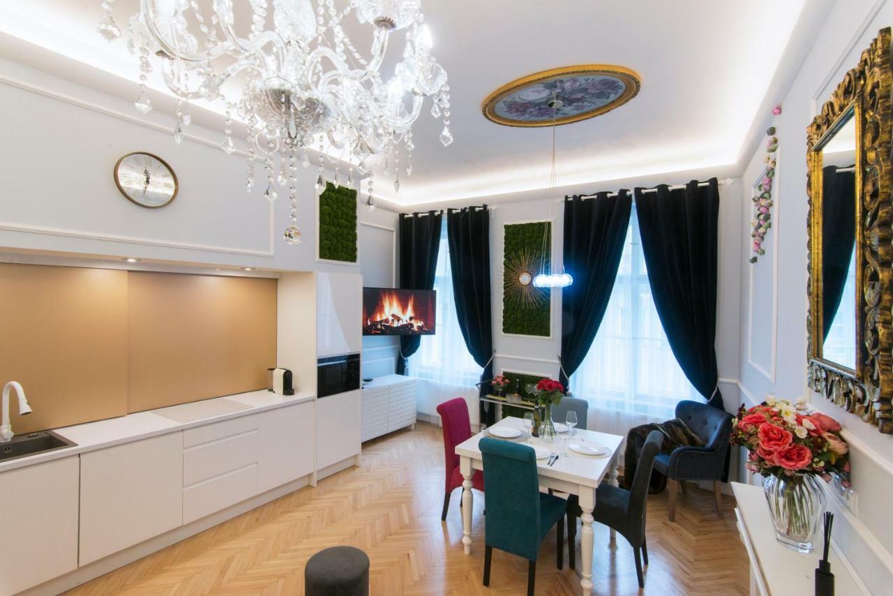 Vogue Apartment Near By Wenceslas Square Prága Kültér fotó